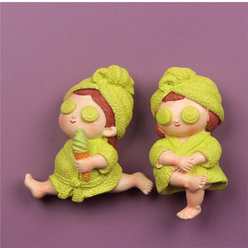 Wearing Nightgown Girl Resin R - огляд і ціна Phone Accessories For Old People